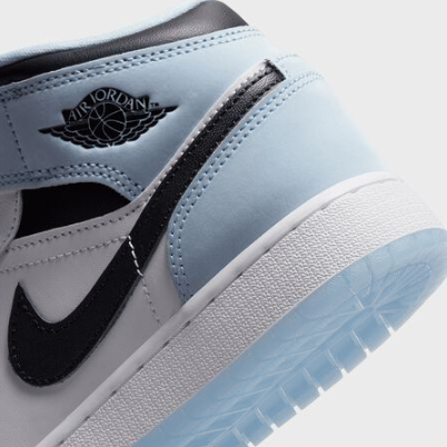 Jordan 1 Mid SE White Ice Blue M
