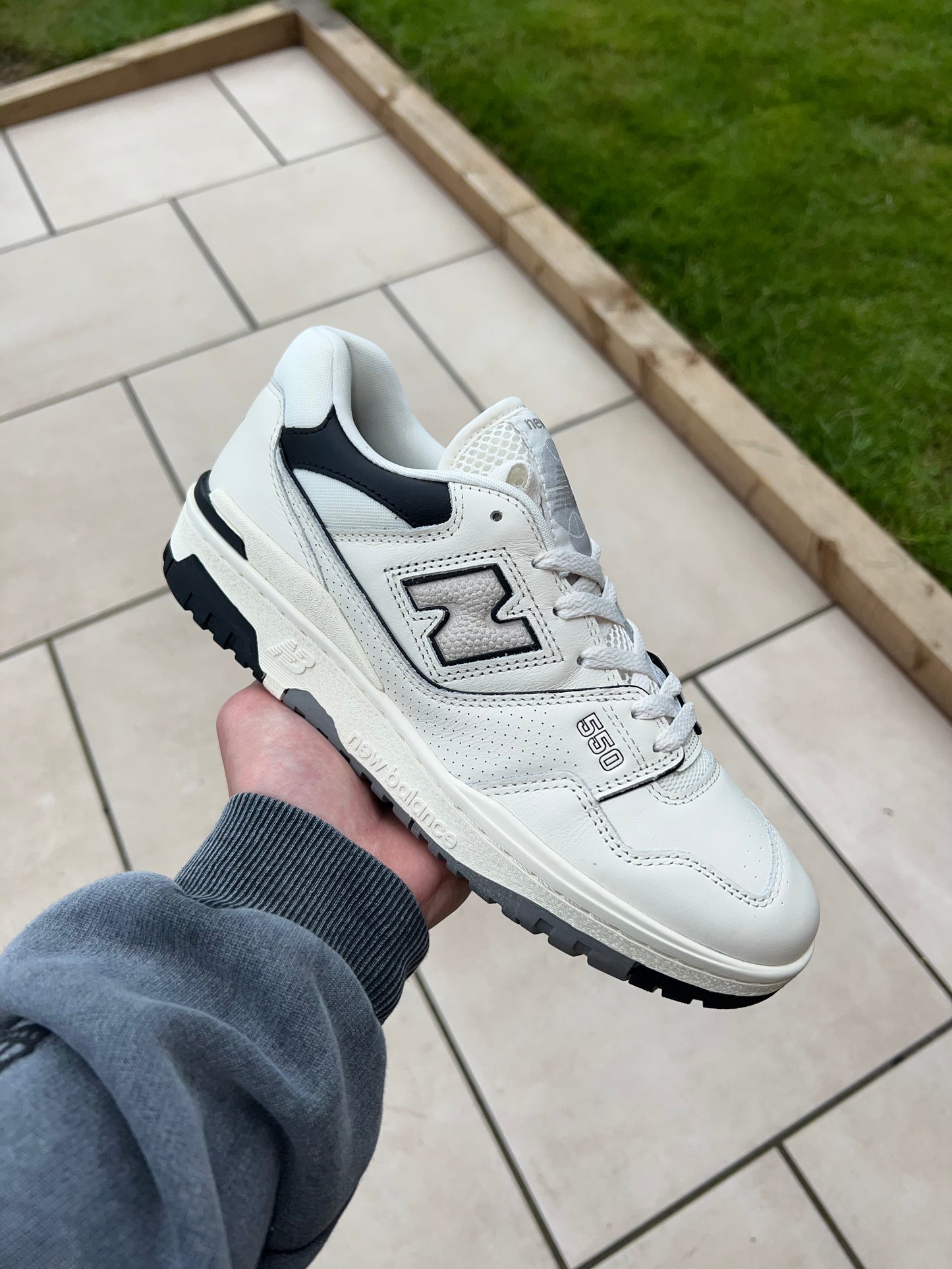 New Balance 550 Cream Black