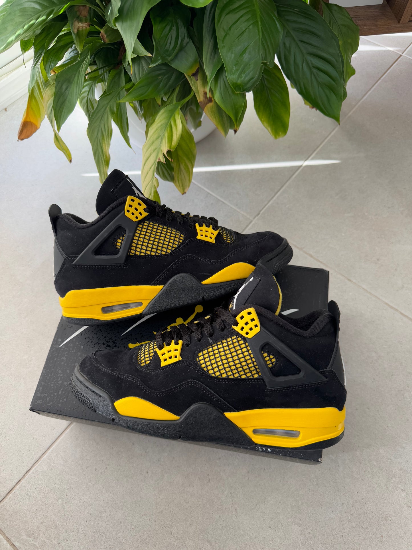 Jordan 4 Retro Yellow Thunder Used