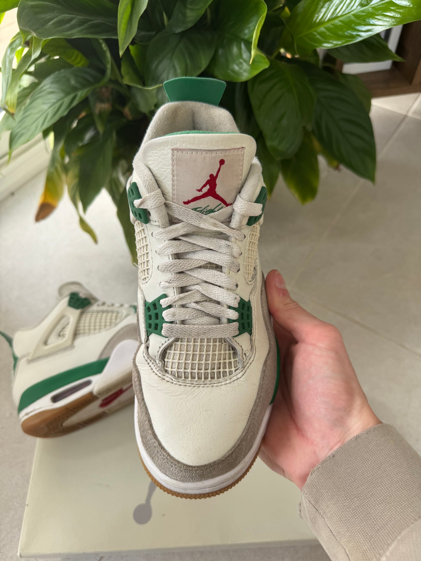 Jordan 4 Retro SB Pine Green Used