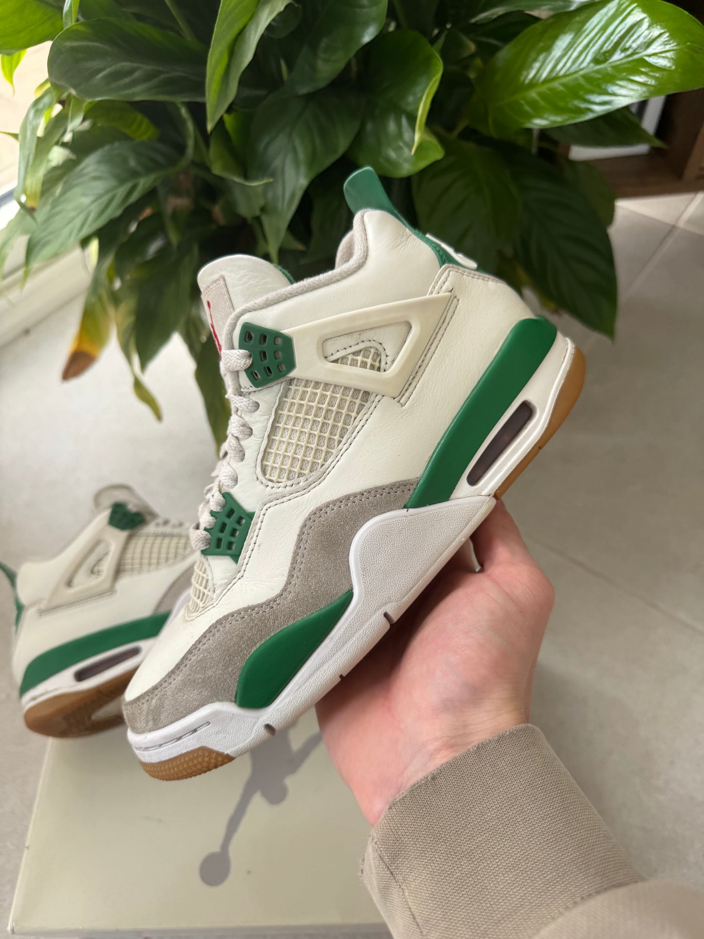 Jordan 4 Retro SB Pine Green Used