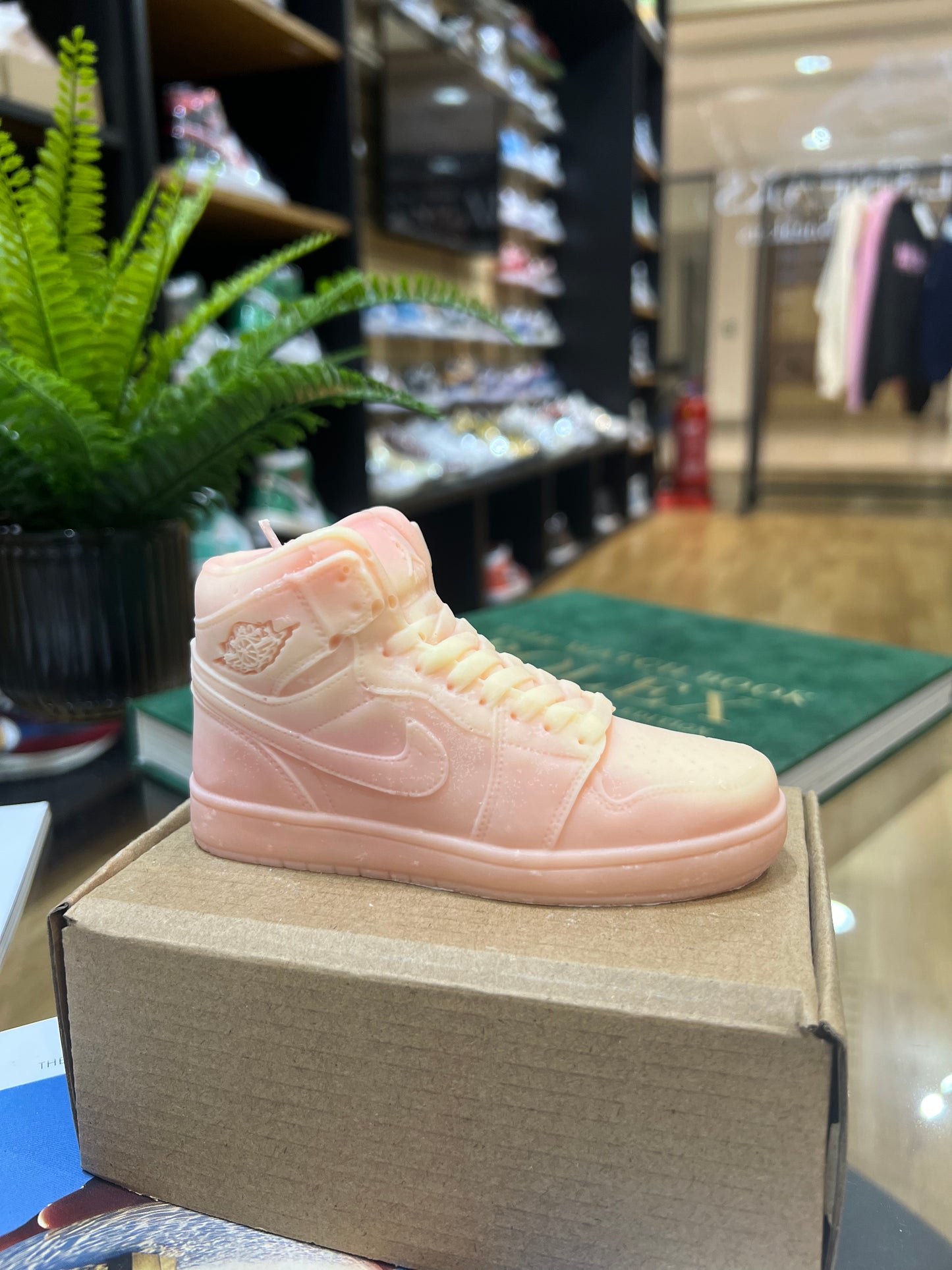 Sneaker Candle Jordan 1 Rhubarb & Custard