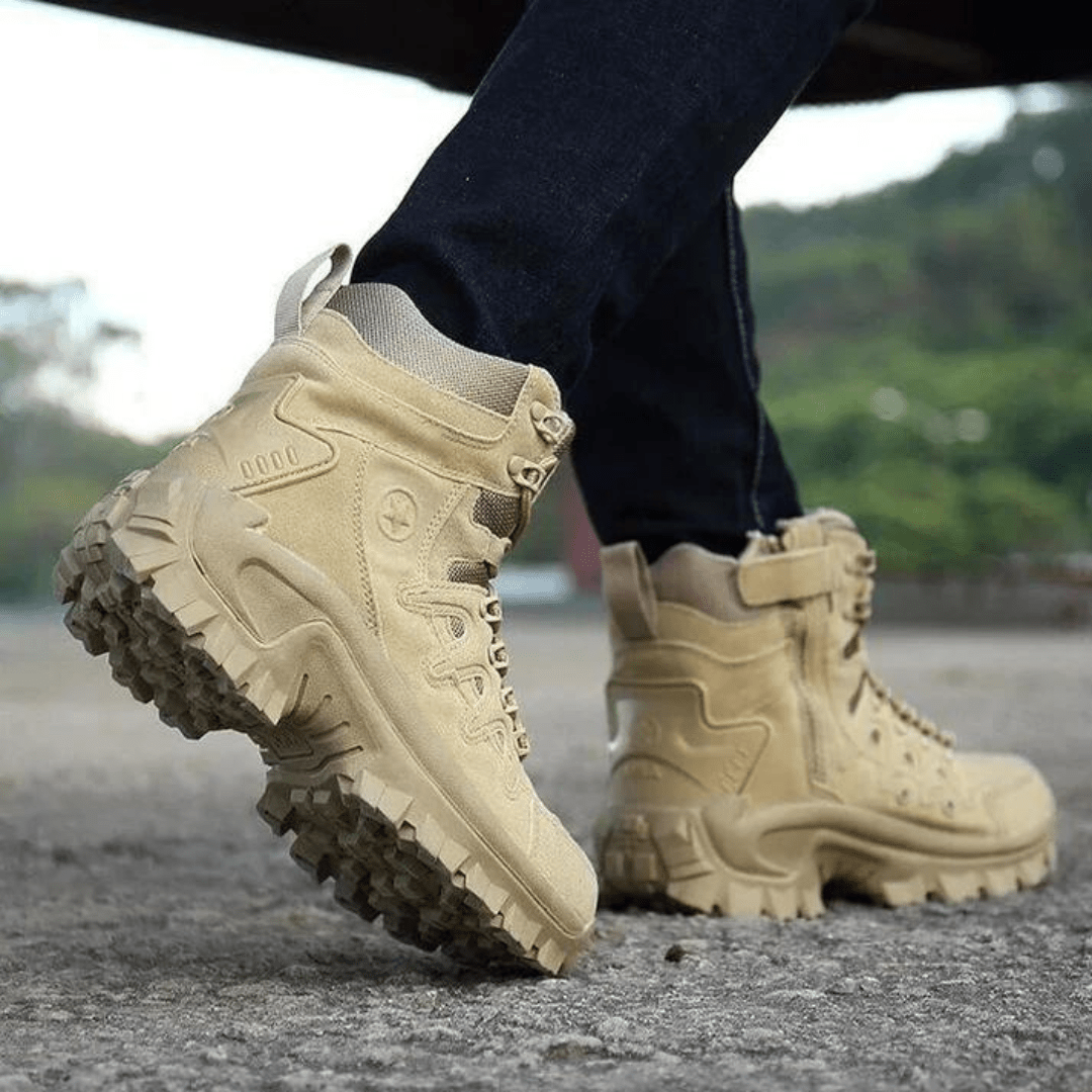 Lightweight Waterproof Outdoor Boots – Durable Grip for Trail & Field Use