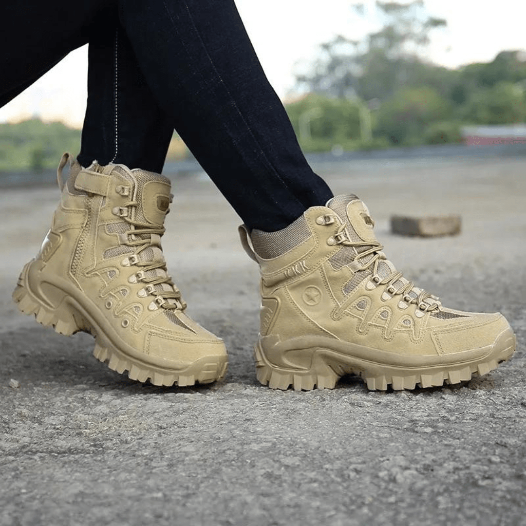 Lightweight Waterproof Outdoor Boots – Durable Grip for Trail & Field Use