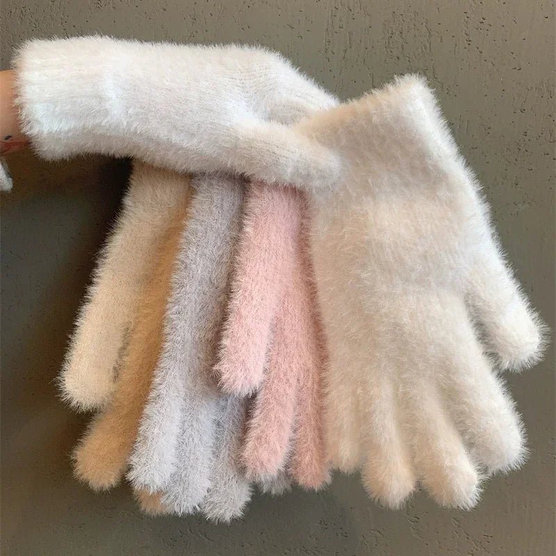SNOWVEL EASYGLOVE – Plush Winter Gloves for Windproof Outdoor Warmth