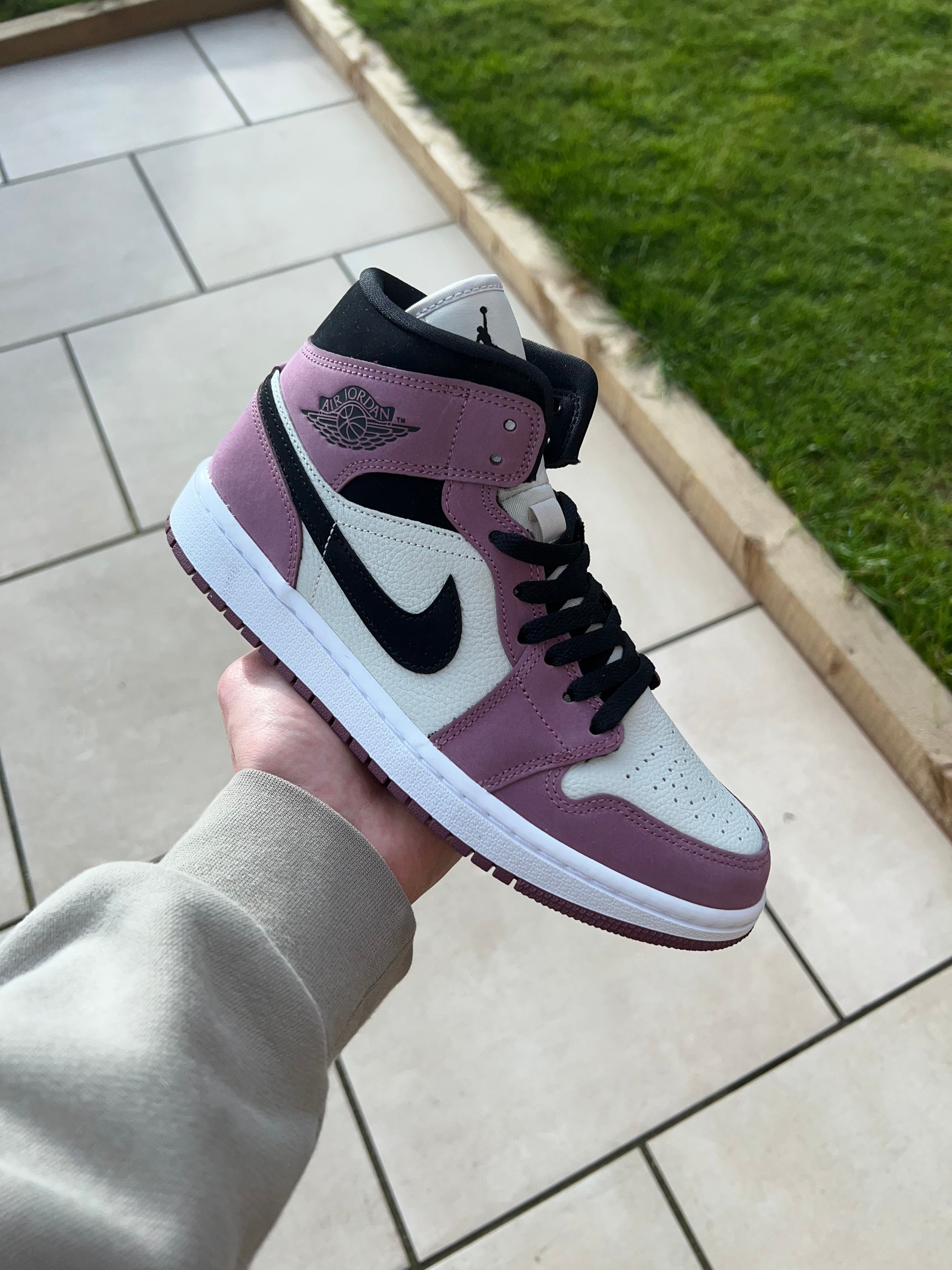 NEW cheapest Air Jordan 1 Mid Light Mulberry