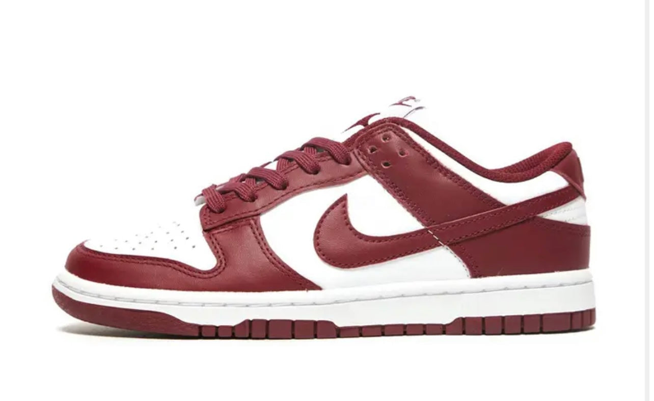 Nike Dunk Low Bordeaux W