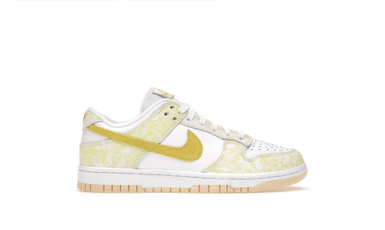 Nike Dunk Low Yellow Strike W