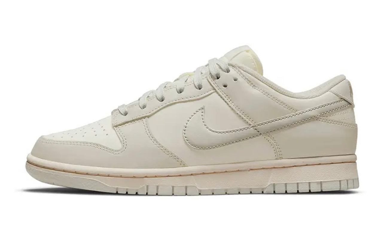 Nike Dunk Low Light Bone W