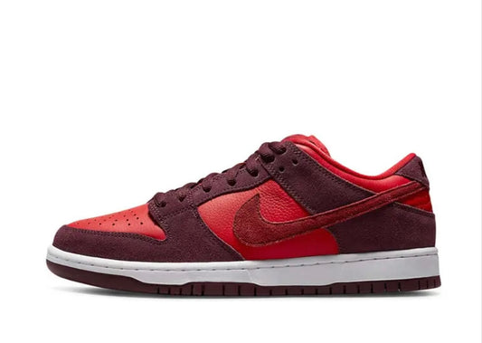 Nike Dunk Low SB Cherry M