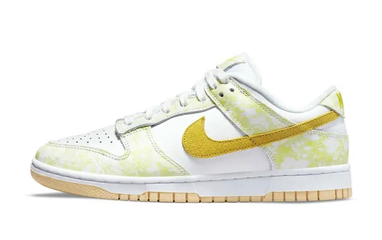 Nike Dunk Low Yellow Strike W